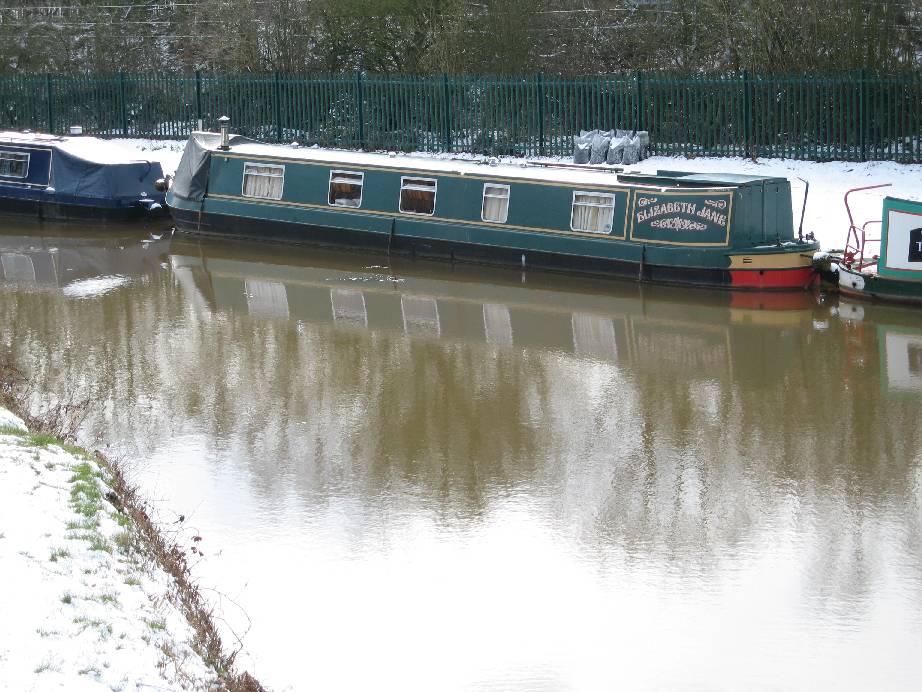 This was our mooring at the bottom of the Macclesfield Canal.